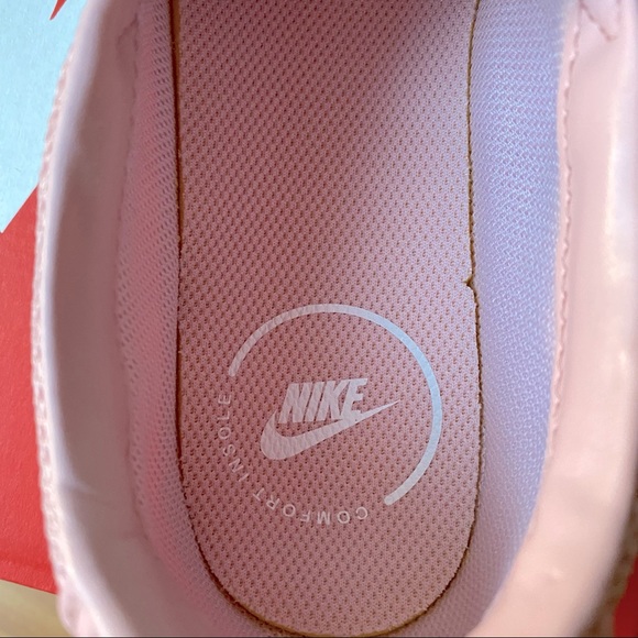 New in Box Nike Pink Court Legacy Sneakers Size 7 - Picture 7 of 12